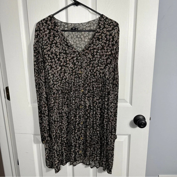 Billabong "On the Way" babydoll dress in off black, size M, crinkle, flowy - Picture 1 of 13
